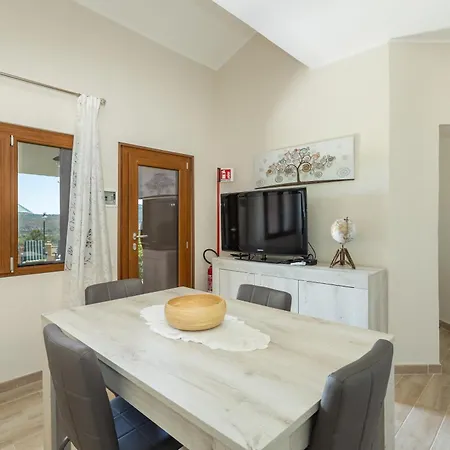 Aires, Seaview Southsardiniaholdays * קיה